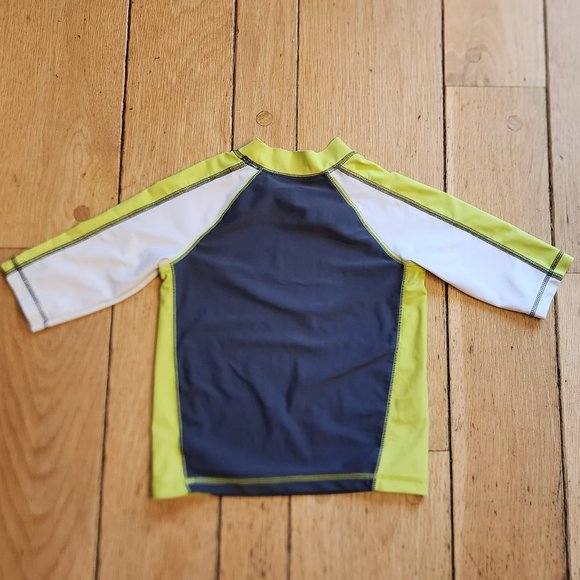 Circo Gray/White/Green High Neck Rash Guard Size 4T - Picture 5 of 7